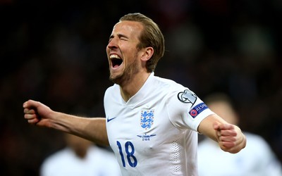 AK体育快讯-B费任意球绕过人墙